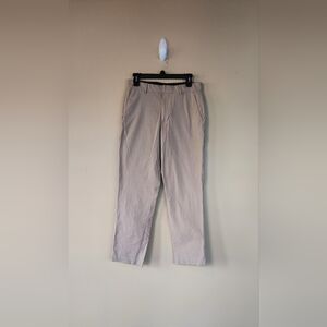 Van Heusen flex fit dress pants in khaki. Straight fit size 30x30. Worn once.